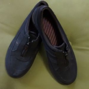 ZIP UP KEDS